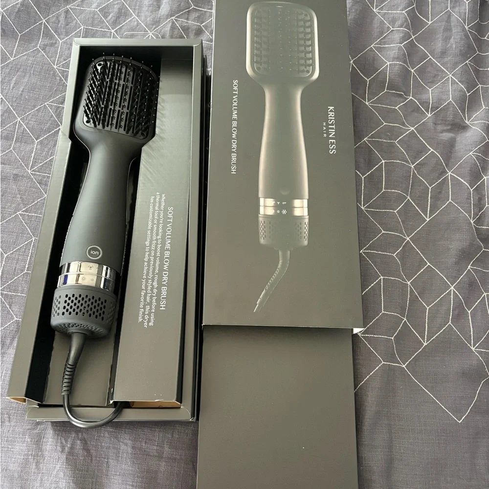 Kristin Ess Blow Dry Hair Brush New